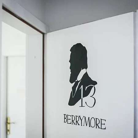 Sherlock'S Holidays Boutique Rooms Portorož Exterior foto