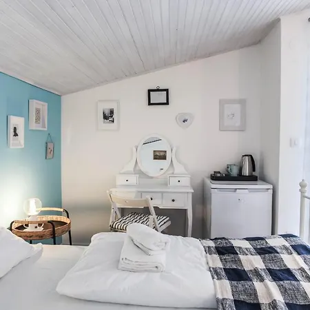Sherlock'S Holidays Boutique Rooms Portorož Exterior foto