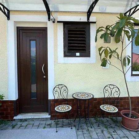Sherlock'S Holidays Boutique Rooms Portorož Exterior foto