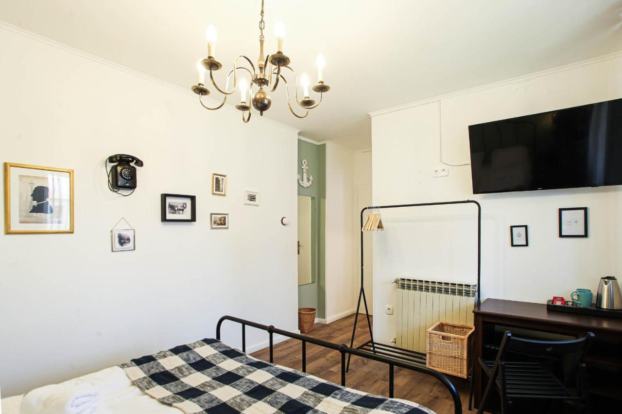 Sherlock's Holidays Boutique Apartment