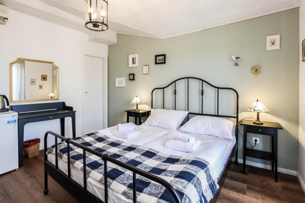 Sherlock's Holidays Boutique Apartment