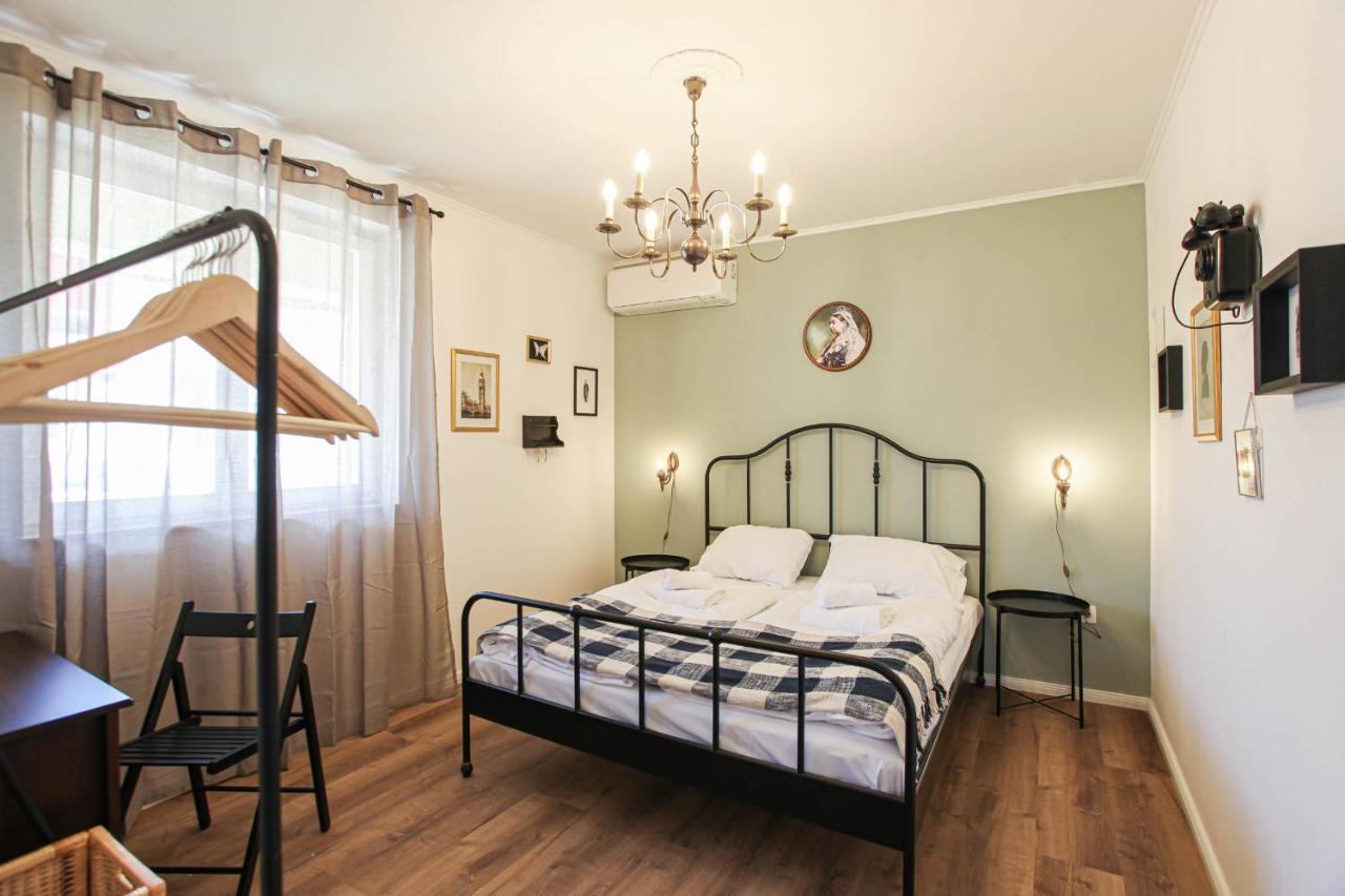 Sherlock's Holidays Boutique Apartment *