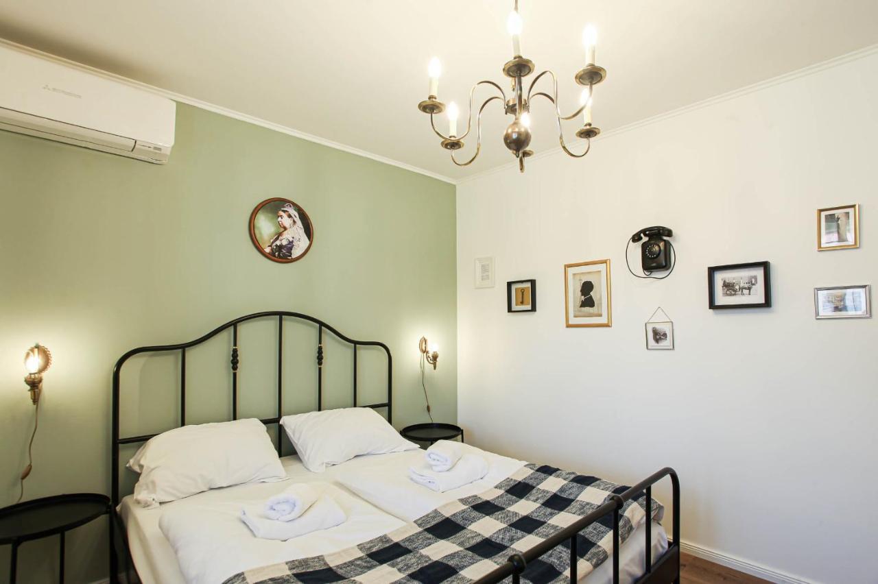 Apartment Sherlock's Holidays Boutique