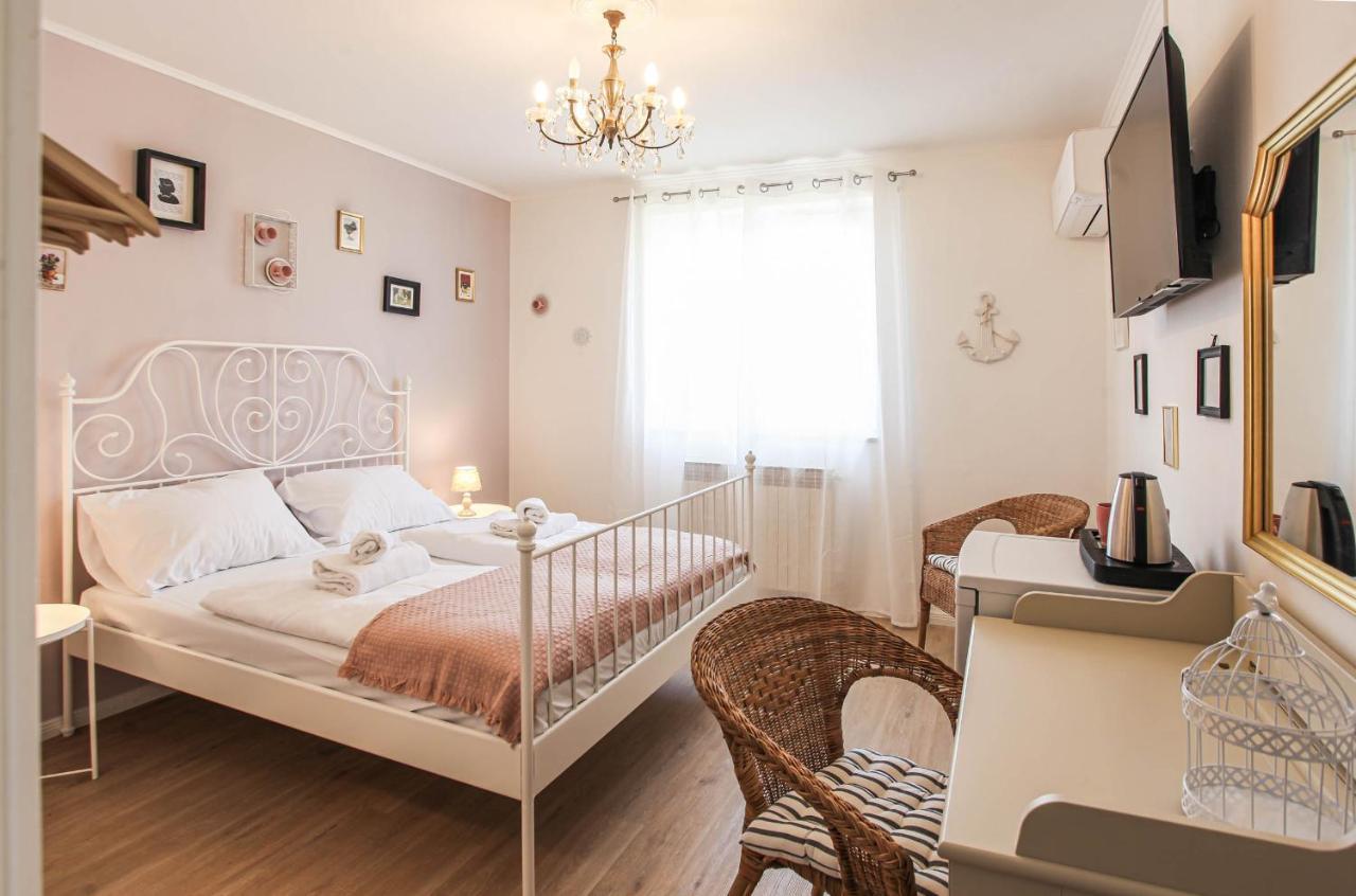 Sherlock's Holidays Boutique * Portorož