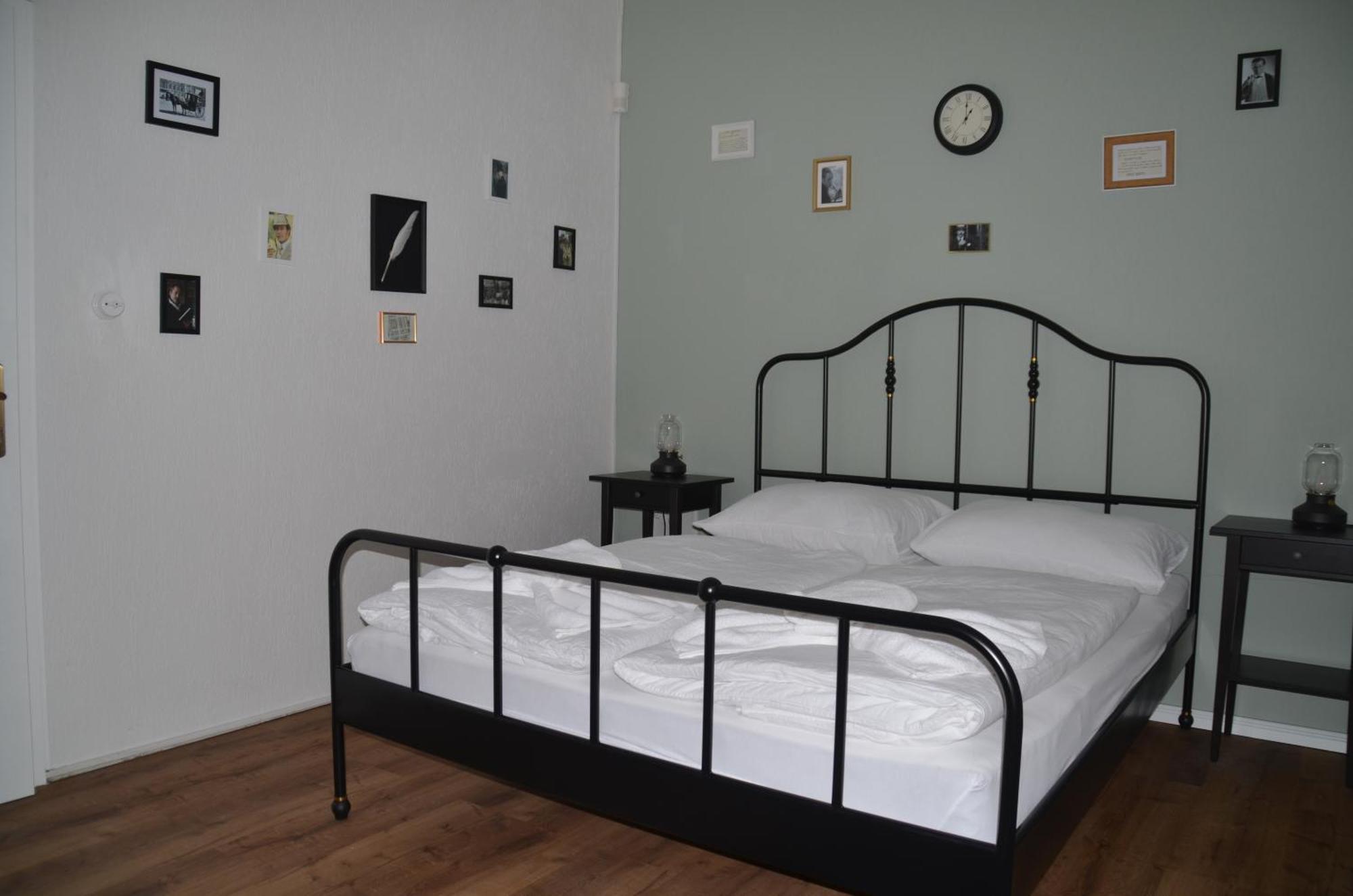 Sherlock's Holidays Boutique Apartment *